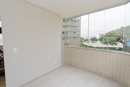 Apartamento à venda com 193m², 3 quartos e 2 vagasCobertura