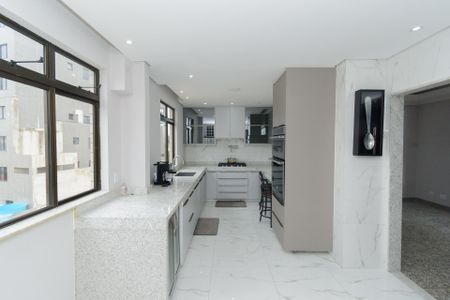 Apartamento à venda com 193m², 3 quartos e 2 vagasCozinha