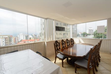 Apartamento à venda com 193m², 3 quartos e 2 vagasCobertura 