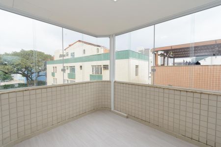 Apartamento à venda com 193m², 3 quartos e 2 vagasCobertura