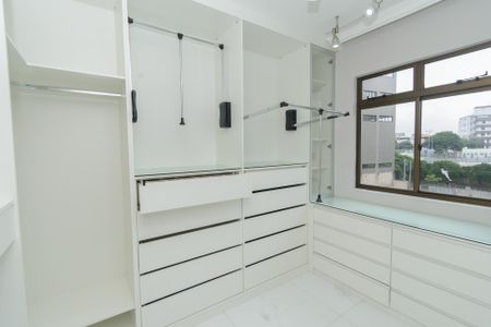 Apartamento à venda com 193m², 3 quartos e 2 vagasCloset da Suíte 1