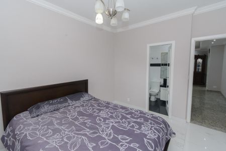 Apartamento à venda com 193m², 3 quartos e 2 vagasSuíte 1