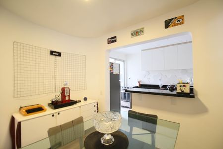 Apartamento para alugar com 103m², 2 quartos e 1 vaga Apartamento para alugar com 103m², 2 quartos e 1 vagaSala de Jantar