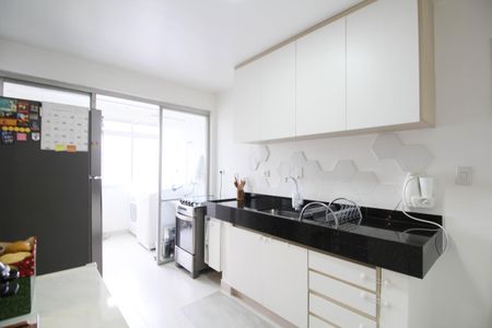Apartamento para alugar com 103m², 2 quartos e 1 vaga Apartamento para alugar com 103m², 2 quartos e 1 vagaCozinha