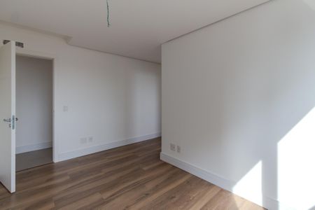 Apartamento à venda com 209m², 3 quartos e 3 vagasSuíte 2