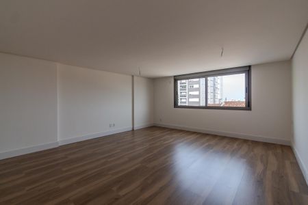 Apartamento à venda com 209m², 3 quartos e 3 vagasSuíte 1