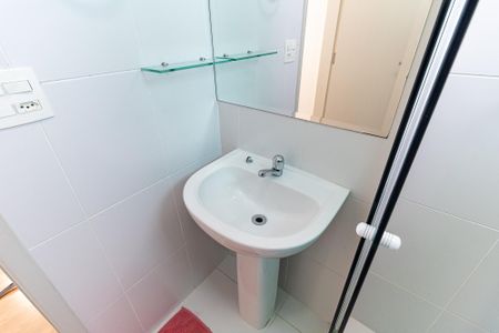 Apartamento para alugar com 56m², 2 quartos e 2 vagas Apartamento para alugar com 56m², 2 quartos e 2 vagasBanheiro da Suíte
