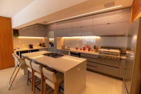 Apartamento à venda com 220m², 3 quartos e 2 vagasCozinha