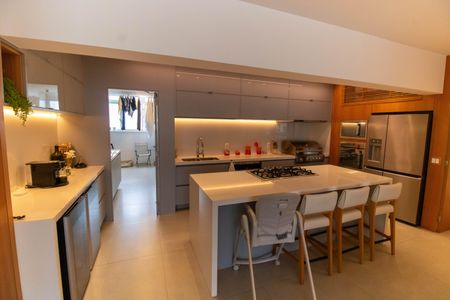 Apartamento à venda com 220m², 3 quartos e 2 vagasCozinha