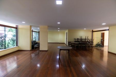 Apartamento à venda com 220m², 3 quartos e 2 vagasÁrea comum