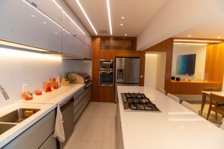 Apartamento à venda com 220m², 3 quartos e 2 vagasCozinha