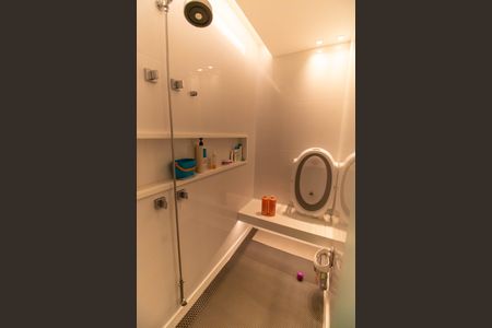 Apartamento à venda com 220m², 3 quartos e 2 vagasBanheiro da Suíte 2