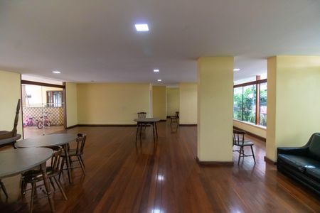 Apartamento à venda com 220m², 3 quartos e 2 vagasÁrea comum