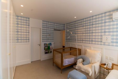 Apartamento à venda com 220m², 3 quartos e 2 vagasSuíte 2