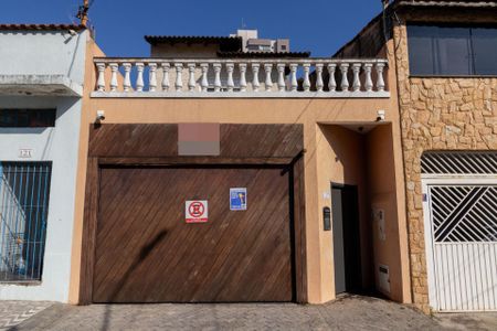 Casa à venda com 165m², 2 quartos e 2 vagasFachada e Placa