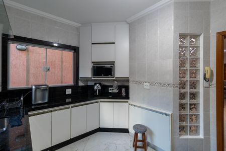 Casa à venda com 165m², 2 quartos e 2 vagasCozinha