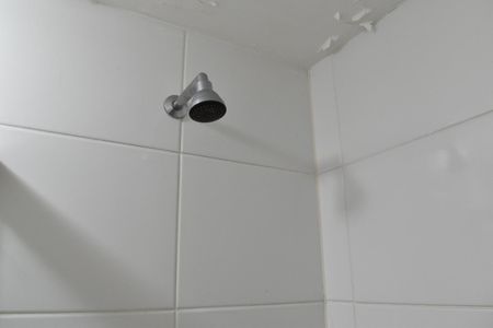 Apartamento para alugar com 68m², 2 quartos e 1 vaga Apartamento para alugar com 68m², 2 quartos e 1 vagaBanheiro da Suíte