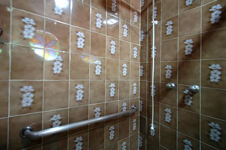 Casa à venda com 431m², 4 quartos e 1 vagaBanheiro da Suíte