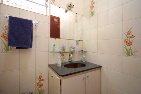 Casa à venda com 431m², 4 quartos e 1 vagaBanheiro