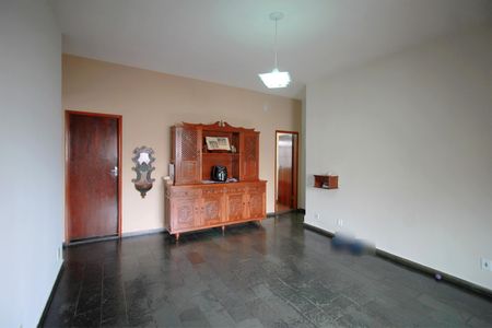 Casa à venda com 431m², 4 quartos e 1 vagaSala de Jantar