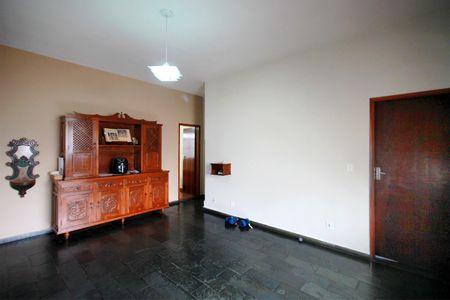 Casa à venda com 431m², 4 quartos e 1 vagaSala de Jantar