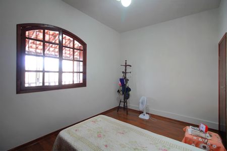 Casa à venda com 431m², 4 quartos e 1 vagaSuite