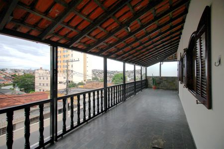 Casa à venda com 431m², 4 quartos e 1 vagaVaranda