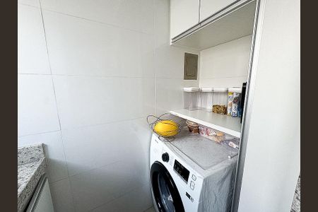 Apartamento à venda com 58m², 3 quartos e 1 vagaÁrea de Serviço