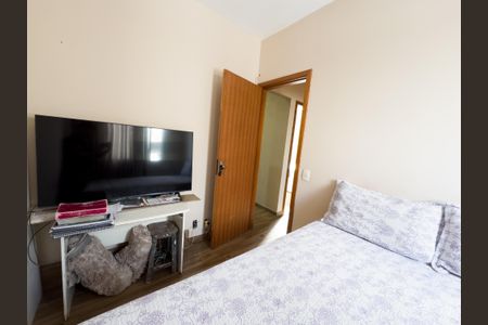 Apartamento à venda com 58m², 3 quartos e 1 vagaQuarto 2