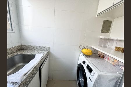 Apartamento à venda com 58m², 3 quartos e 1 vagaÁrea de Serviço