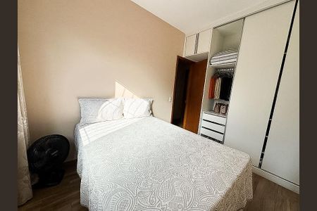 Apartamento à venda com 58m², 3 quartos e 1 vagaQuarto 2