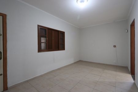 Casa para alugar com 191m², 3 quartos e 14 vagasSuíte