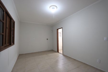 Casa para alugar com 191m², 3 quartos e 14 vagasSuíte
