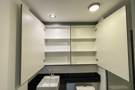 Studio para alugar com 28m², 1 quarto e sem vaga Studio para alugar com 28m², 1 quarto e sem vagaBanheiro