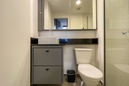 Studio para alugar com 28m², 1 quarto e sem vaga Studio para alugar com 28m², 1 quarto e sem vagaBanheiro