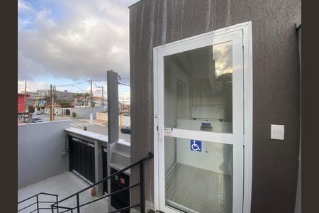 Casa de condomínio à venda com 65m², 2 quartos e 1 vaga Casa de condomínio à venda com 65m², 2 quartos e 1 vagaElevador