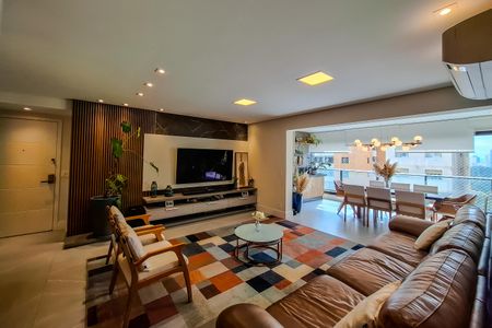 Apartamento à venda com 104m², 2 quartos e 2 vagasSala