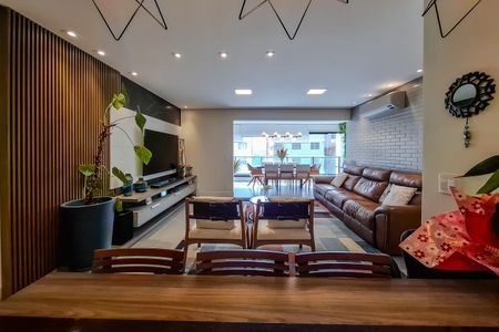 Apartamento à venda com 104m², 2 quartos e 2 vagasSala