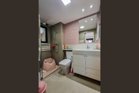 Apartamento à venda com 104m², 2 quartos e 2 vagasBanheiro da Suíte 1