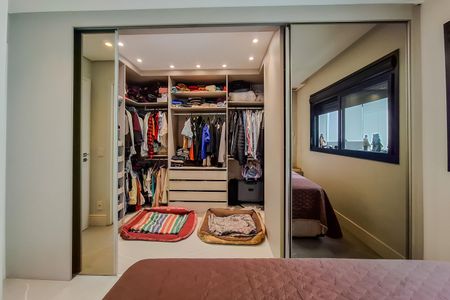 Apartamento à venda com 104m², 2 quartos e 2 vagasSuíte 2