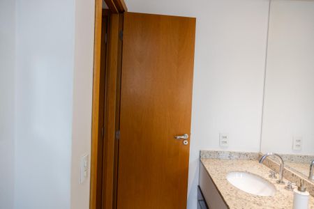 Apartamento à venda com 98m², 2 quartos e 2 vagasBanheiro da Suíte