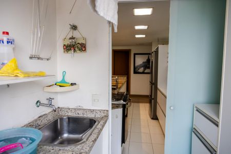 Apartamento à venda com 98m², 2 quartos e 2 vagasÁrea de Serviço