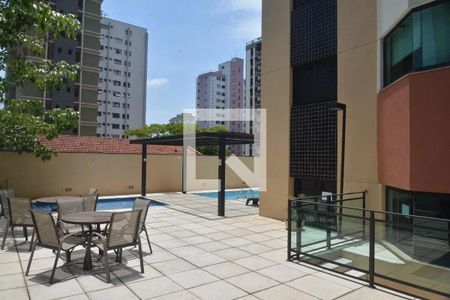 Apartamento à venda com 98m², 2 quartos e 2 vagasÁrea comum - Piscina