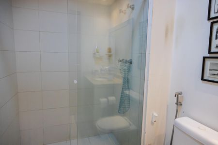 Apartamento à venda com 98m², 2 quartos e 2 vagasBanheiro da Suíte 2