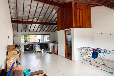 Casa de condomínio à venda com 210m², 3 quartos e 3 vagasCobertura 