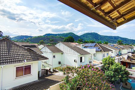 Casa de condomínio à venda com 210m², 3 quartos e 3 vagasCobertura - vista