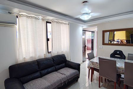 Casa de condomínio à venda com 210m², 3 quartos e 3 vagasSala