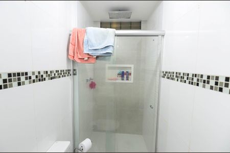 Apartamento à venda com 92m², 2 quartos e 1 vaga Apartamento à venda com 92m², 2 quartos e 1 vagaBanheiro Social