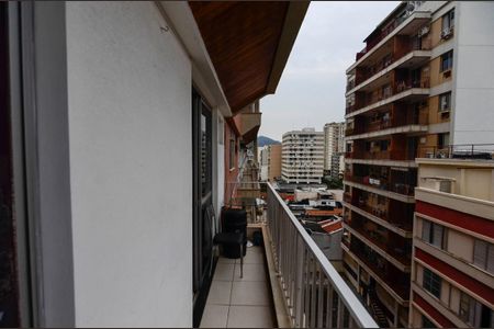 Apartamento à venda com 92m², 2 quartos e 1 vaga Apartamento à venda com 92m², 2 quartos e 1 vagaVaranda Sala