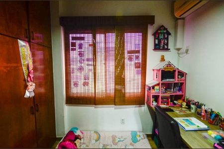 Apartamento à venda com 92m², 2 quartos e 1 vaga Apartamento à venda com 92m², 2 quartos e 1 vagaQuarto